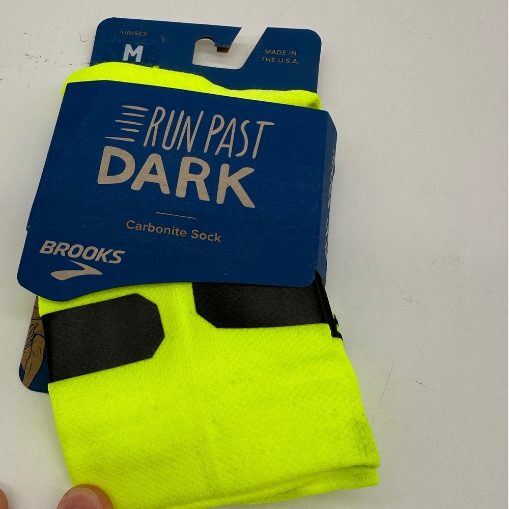 Brooks Run Fast Dark Socks Carbonite Adult‎ Unisex Medium Neon Green Wicking NEW